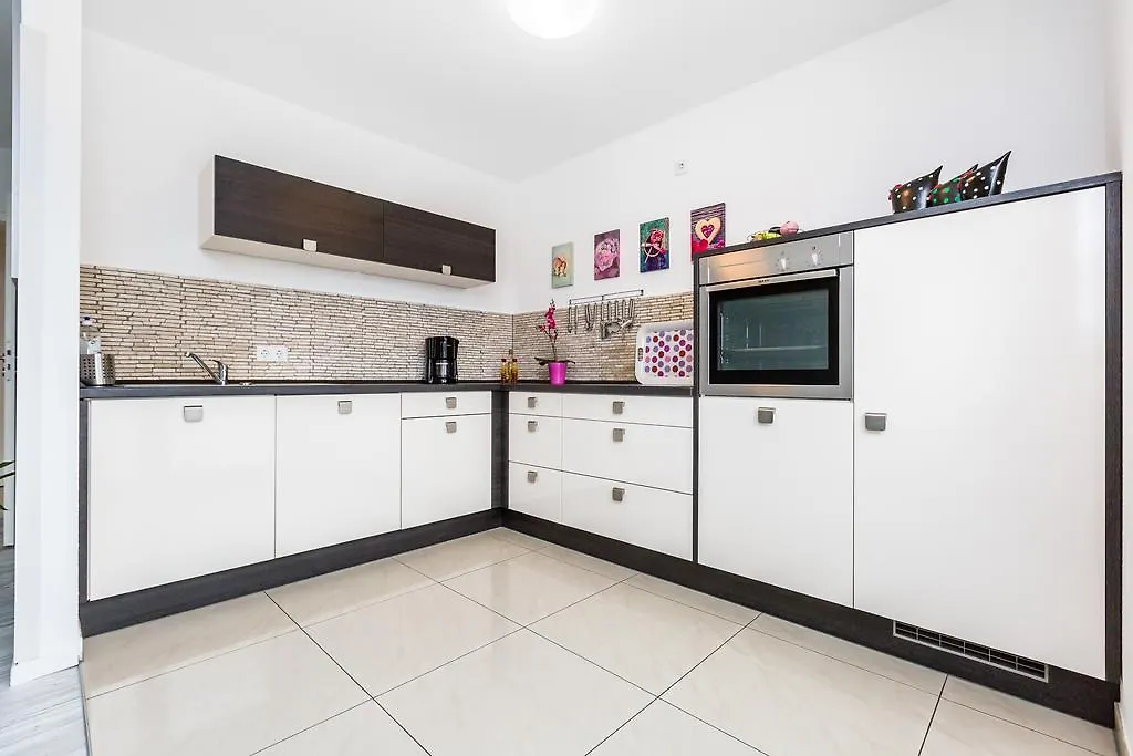 Apartment Koln Rath